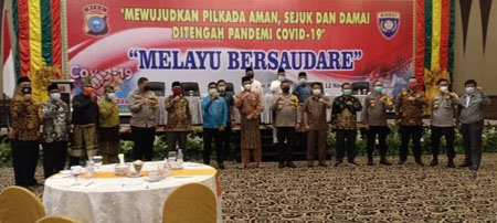  Kapolda Riau-LAM Riau Gelar Deklarasi Pilkada Damai 'Riau Bersaudare'